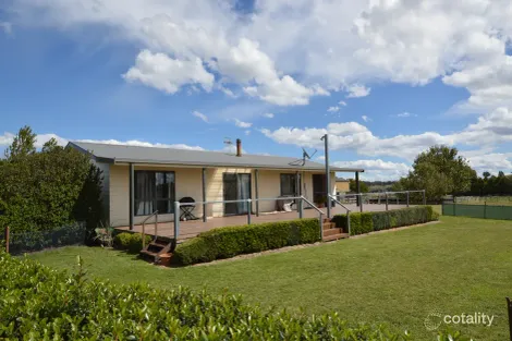 57 Holywell Rd, Black Mountain, NSW 2365