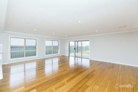 Property photo of 5 Alchin Street Googong NSW 2620