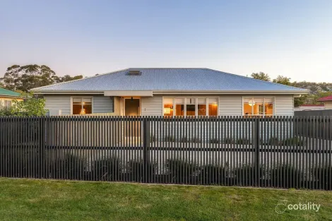 1/33 RESOLUTION ST, WARRANE, TAS 7018