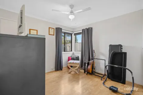 Property photo of 32 Dobell Collingwood Park QLD 4301