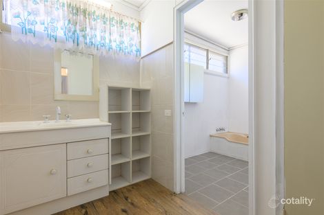 Property photo of 13 Hill Crescent West Gladstone QLD 4680