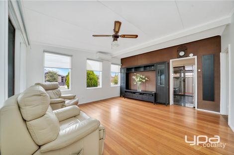 Property photo of 8 Flynn Crescent Coolaroo VIC 3048