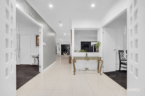 Property photo of 3 Nullarbor Circuit Forest Lake QLD 4078