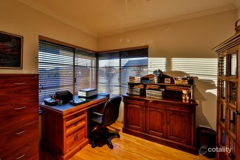 Property photo of 17 Grandite Fairway Australind WA 6233