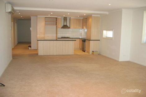 9/3-4 Sovereign Point Ct, Doncaster, VIC 3108