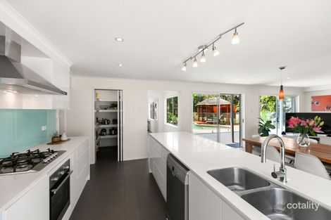 Property photo of 4 Damien Close Chittaway Point NSW 2261