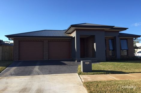 7 Devlin Dr, Gledswood Hills, NSW 2557