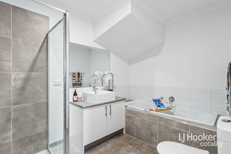 Property photo of 2 Tata Way Doreen VIC 3754