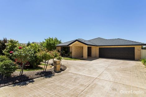 Property photo of 22 Douglas Waterhouse Drive Dunlop ACT 2615