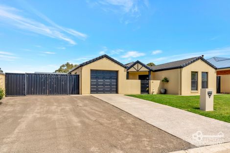 Property photo of 35 Willow Avenue Mount Gambier SA 5290