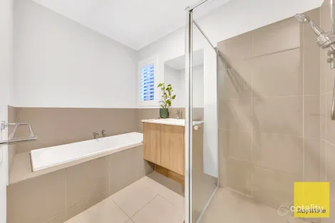 Property photo of 4 Crilly Street Tarneit VIC 3029