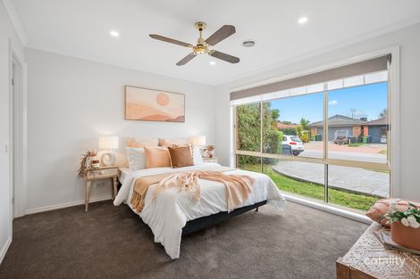 Property photo of 64 Waradgery Drive Rowville VIC 3178