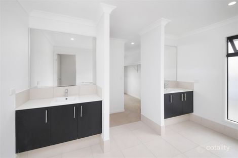 Property photo of 13 Amazon Circuit Helensvale QLD 4212