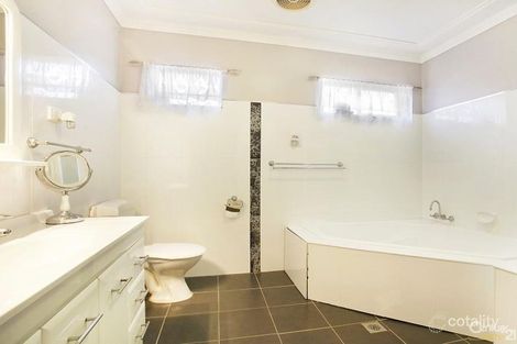 Property photo of 34 St Fagans Parade Rutherford NSW 2320
