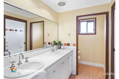 Property photo of 34 Eileen Street Picnic Point NSW 2213