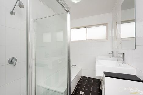 Property photo of 22 Glenlyn Street Wynnum West QLD 4178