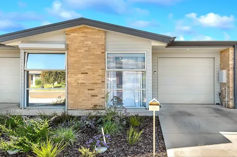7A THE STRAND, BRAHMA LODGE, SA 5109