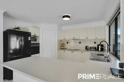Property photo of 8 O'Dea Crescent Goodna QLD 4300