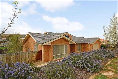 Property photo of 152 Halloran Drive Jerrabomberra NSW 2619