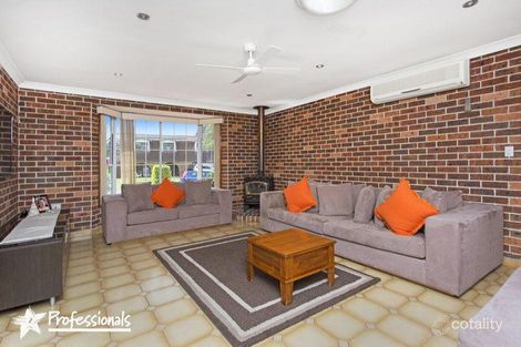 Property photo of 1 Jervis Drive Illawong NSW 2234