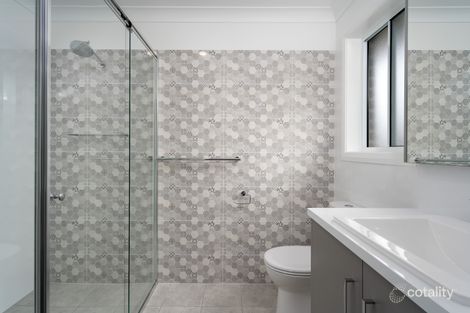 Property photo of 4 Barrett Street Lloyd NSW 2650