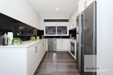 Property photo of 1/64 Sunset Boulevard Jacana VIC 3047