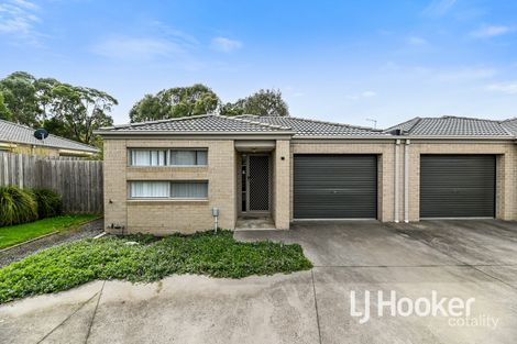 11/30 Sir Thomas Dr, Pakenham, VIC 3810
