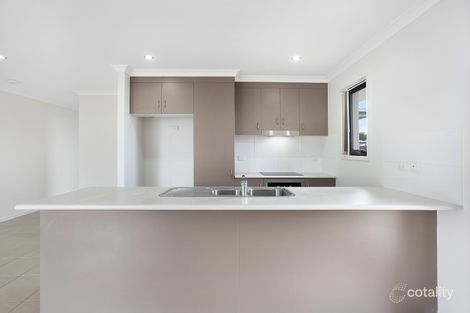 Property photo of 1 Vermont Drive Parkhurst QLD 4702