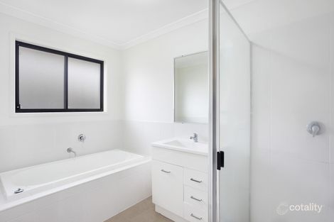 Property photo of 1 Vermont Drive Parkhurst QLD 4702