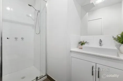 Property photo of 2/98 Normanby Avenue Thornbury VIC 3071