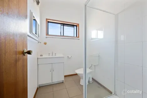 Property photo of 24 Maxwell Grove Warrnambool VIC 3280