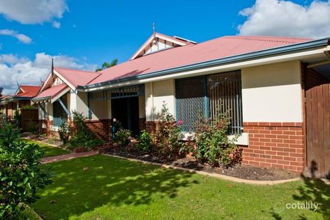 Property photo of 4 Woodlake Boulevard Ellenbrook WA 6069