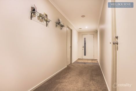Property photo of 34 Long Island Circuit Craigieburn VIC 3064