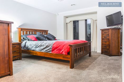 Property photo of 34 Long Island Circuit Craigieburn VIC 3064
