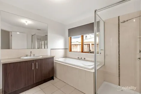 Property photo of 3 Batt Street Doreen VIC 3754