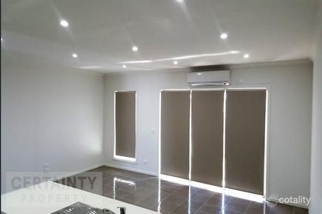 Property photo of 76 Eaststone Avenue Wollert VIC 3750