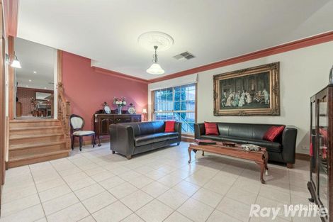 Property photo of 11 Sinclair Court Mill Park VIC 3082