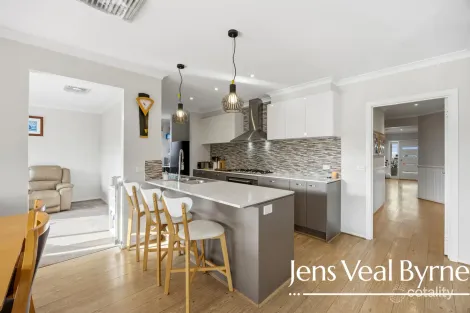 Property photo of 10 Kernick Street Lucas VIC 3350