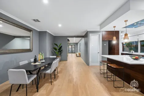 Property photo of 4 Vineyard Row Swan View WA 6056