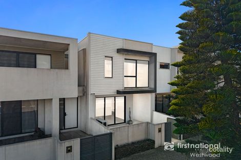 25 Quay Bvd, Werribee South, VIC 3030