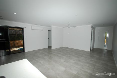 Property photo of 2/17 Seventy-Four Court Avoca QLD 4670
