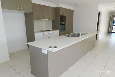 Property photo of 152 Whitehaven Drive Blacks Beach QLD 4740