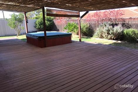 1 Wallwork Ct, Beaconsfield, WA 6162
