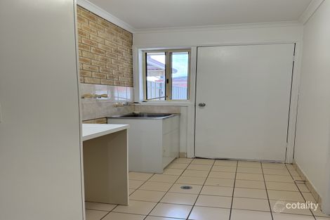 Property photo of 2/538 Kotthoff Street Lavington NSW 2641