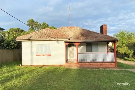 9 Sturt St, Campbelltown, NSW 2560