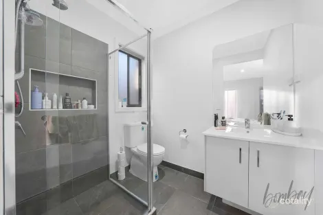 Property photo of 44 Monakeeba Boulevard Woodstock VIC 3751