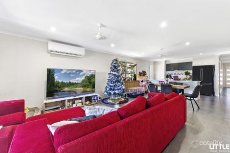 Property photo of 30 McLachlan Circuit Willow Vale QLD 4209