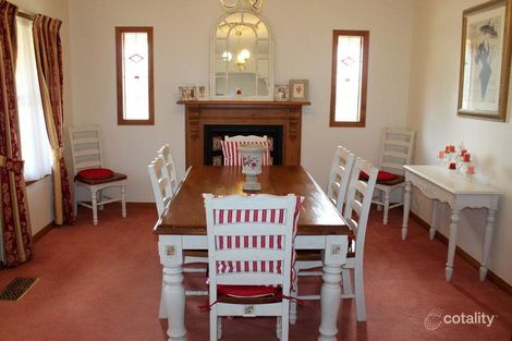 Property photo of 25 Highfielde Avenue Berwick VIC 3806