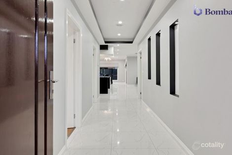 Property photo of 34 Peppertree Parade Craigieburn VIC 3064