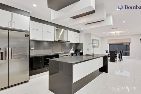 Property photo of 34 Peppertree Parade Craigieburn VIC 3064
